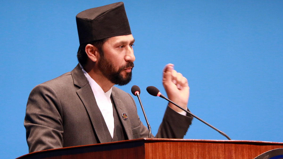 सहमतिका साथ अघि बढ्न उपप्रधानमन्त्री लामिछानेको आह्वान